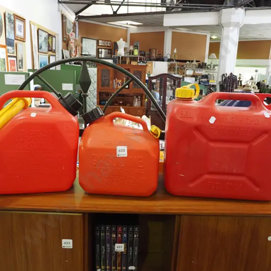 3x plastic fuel containers