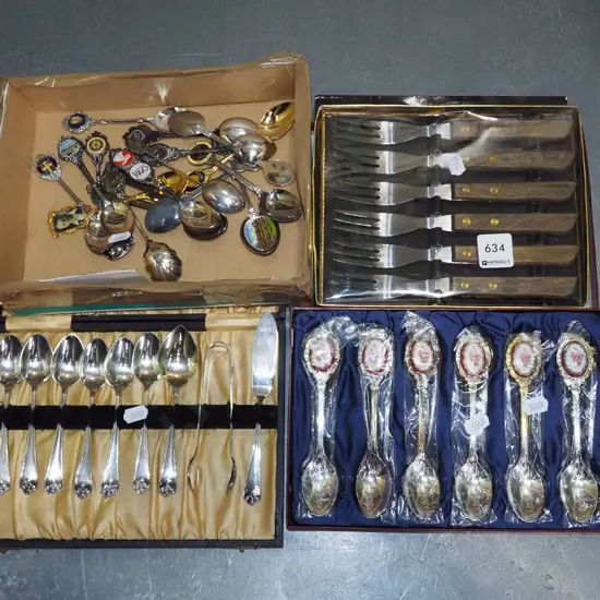 box; teaspoons, cased cutlery