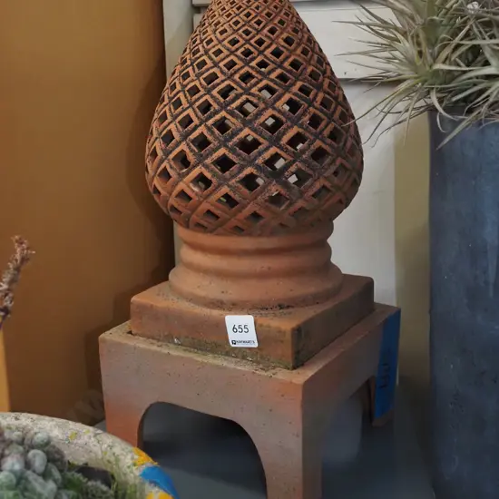 terracotta garden ornament H-410