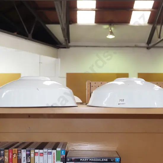 pair of white metal light shades Diam-290