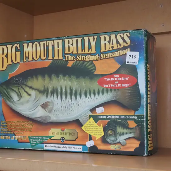 box; Big Mouth Billy Bass singing fish
