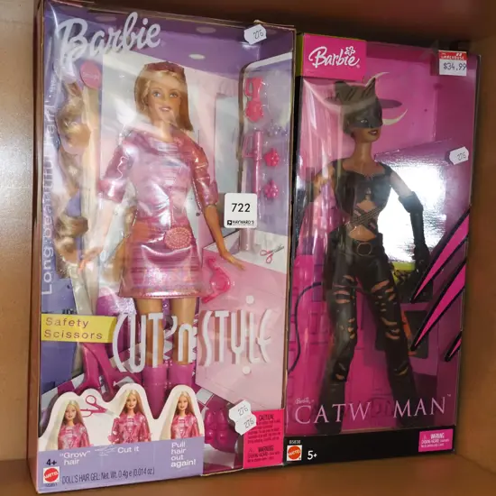 2x Barbies