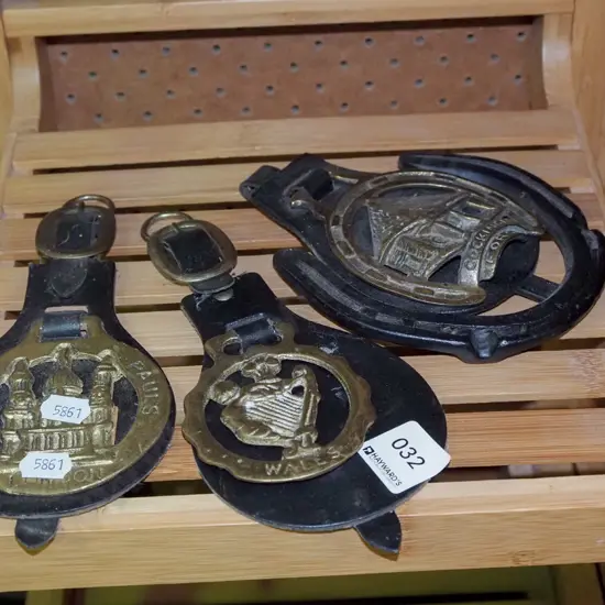 3x horse brasses