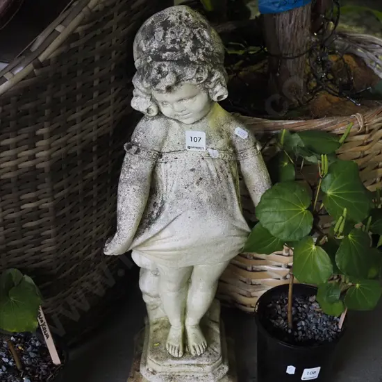 concrete ornament - girl H-600