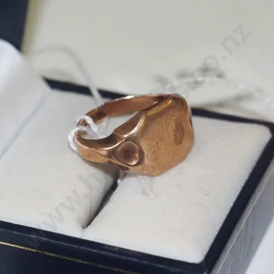 9ct rose gold signet shield shape ring 2.8grms