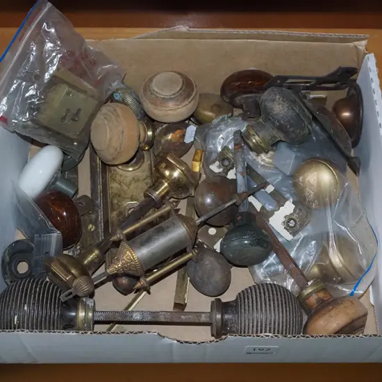 box; vintage door handles, part light fittings etc