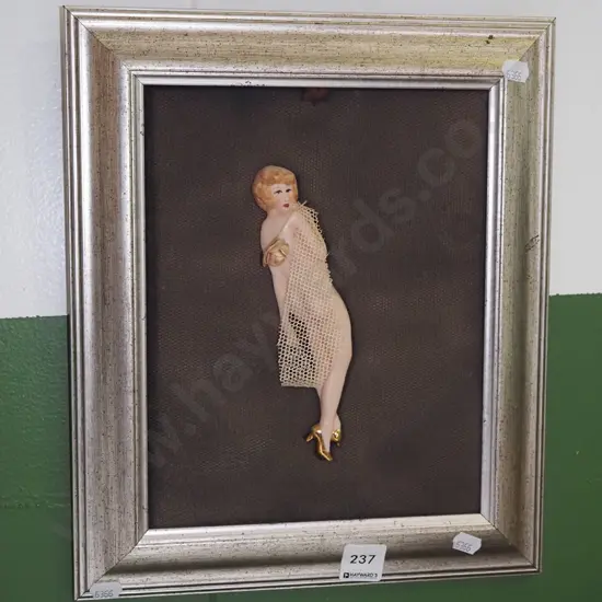 framed poreclain 3D female portrait