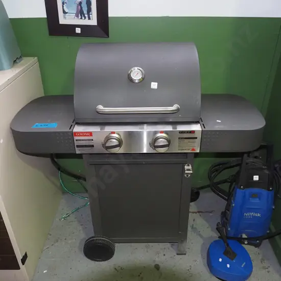 Chef 2 lidded  2 burner gas bbq on trolley