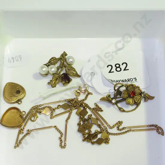 part golden lockets, bracelet, brooches etc