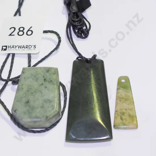 3x stone pounamu