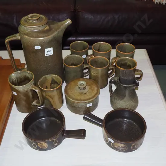 Temuka coffee pot, cups, creamer, sugar etc