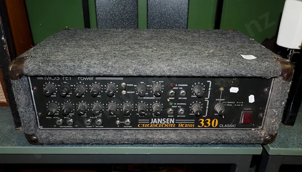 Jansen Crusader bass 330 classic amplifier Image 1++