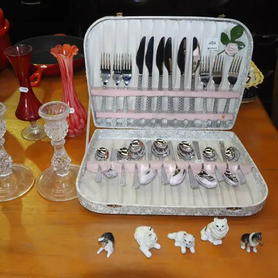 cased cutlery set, glass vases, small animal figurines