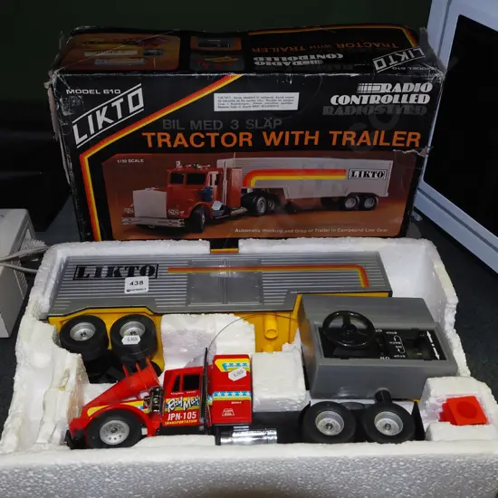 remote control toy truck and trailor unit