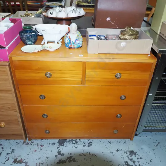 solid rimu and pine 5 drawer dresser H-800 W-920 D-375