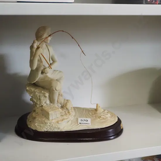 fisherman figurine H-230