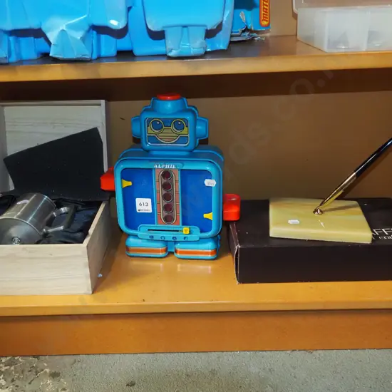 presentation pewter tankard, educational toy robt, sheaffer pen and holder