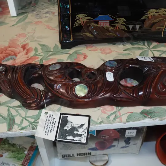 carved NZ souvenir ware H-320