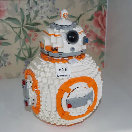 Star Wars Lego droid