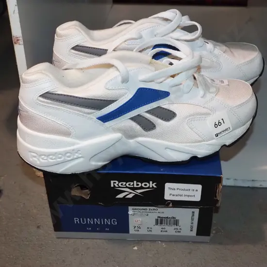 pair of size 7 as new Reebok sneakers