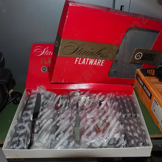 boxed as new cutlery set