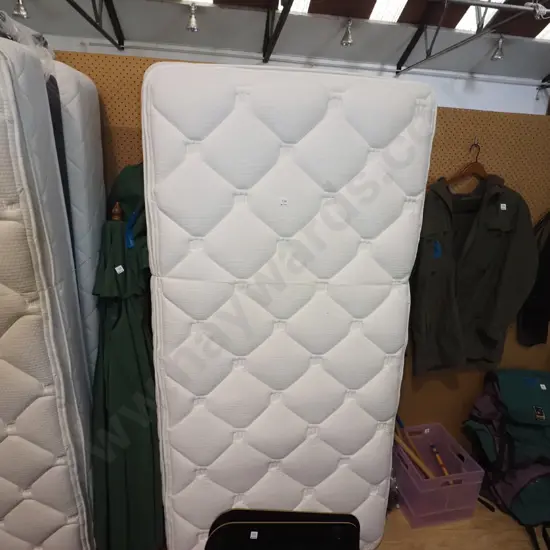 Sleepmaker single bed base and mattress