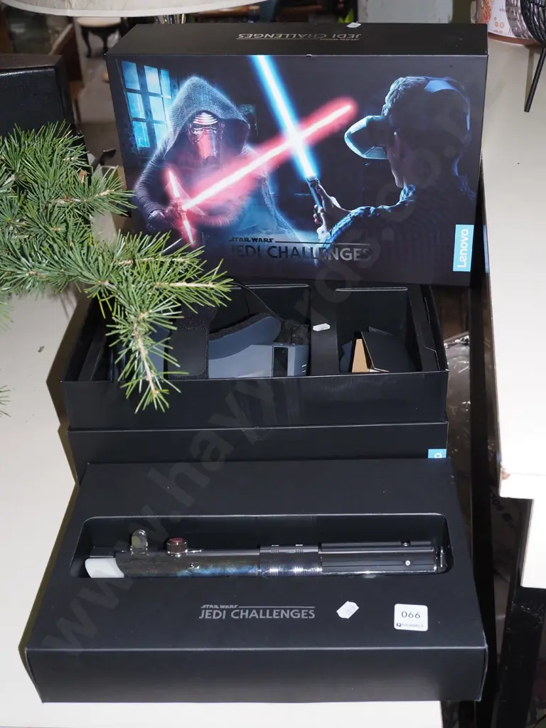Star Wars Jedi Challengers virtual reality goggles etc Image 1++