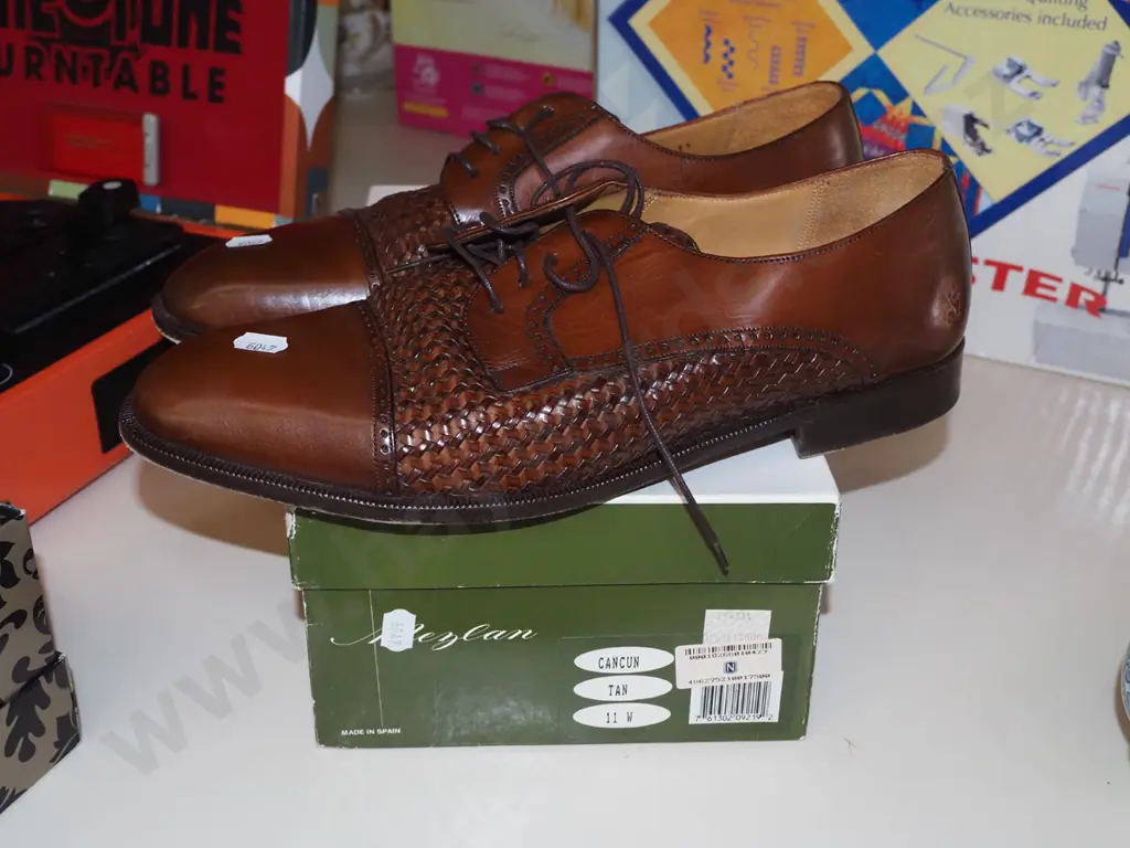 pair of Meglan gents size 11 shoes Image 1++