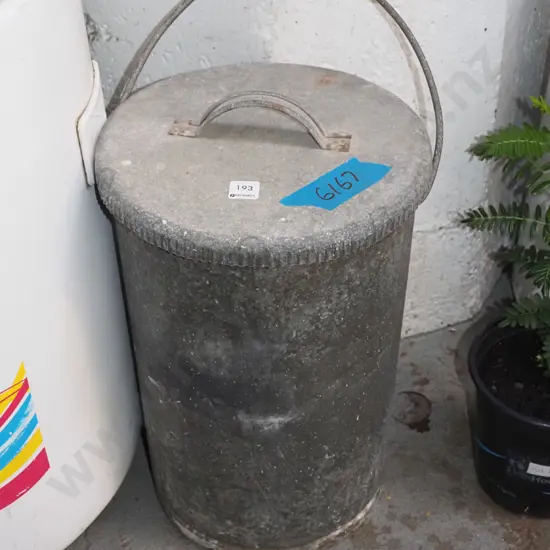 galvanised lidded ash can H460