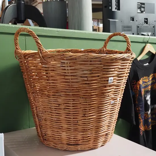 cane wood basket H410