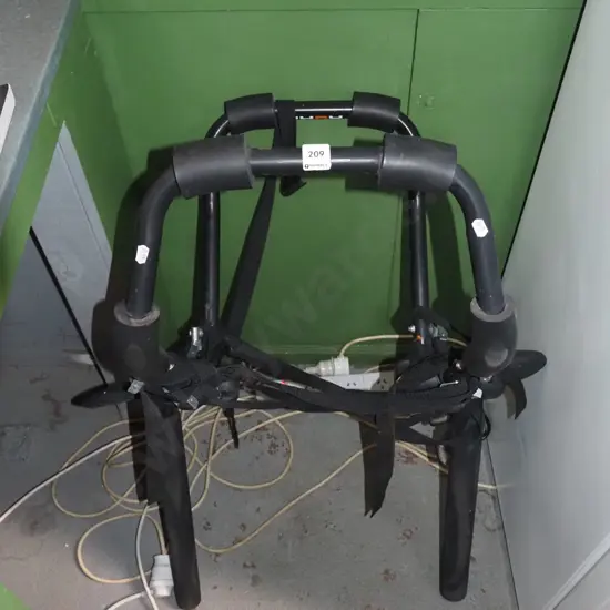 Roam hatchback mounted bike rack