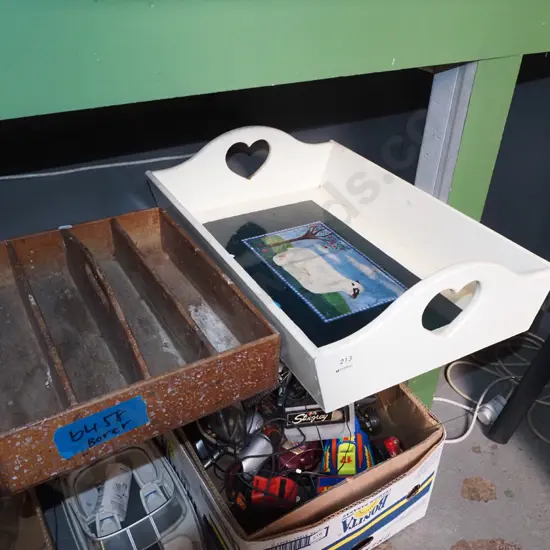 white wooden tray , wooden cutlery tray - borer