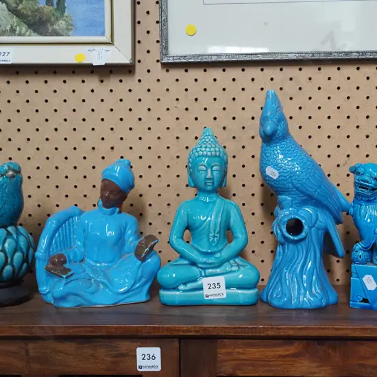 shelf; figurines H250