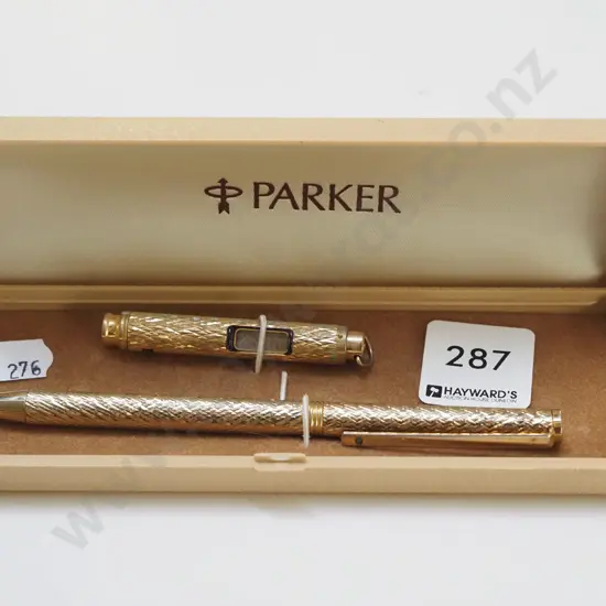 Parker pen set, small exhibition cup