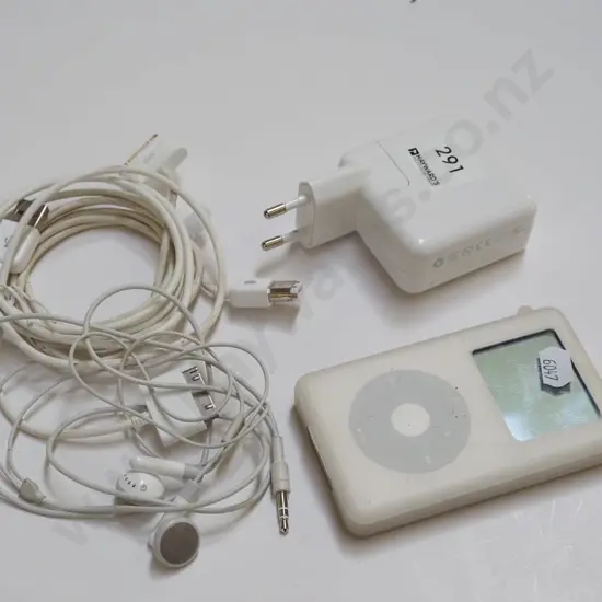 apple ipod, cords, head phones