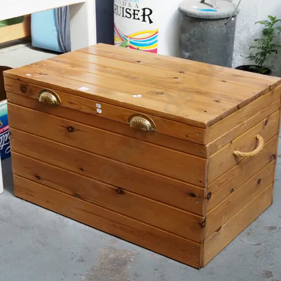 solid pine blanket box H450 W750 D480