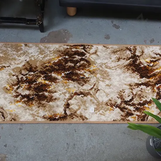 edged carpet square L1300 W500