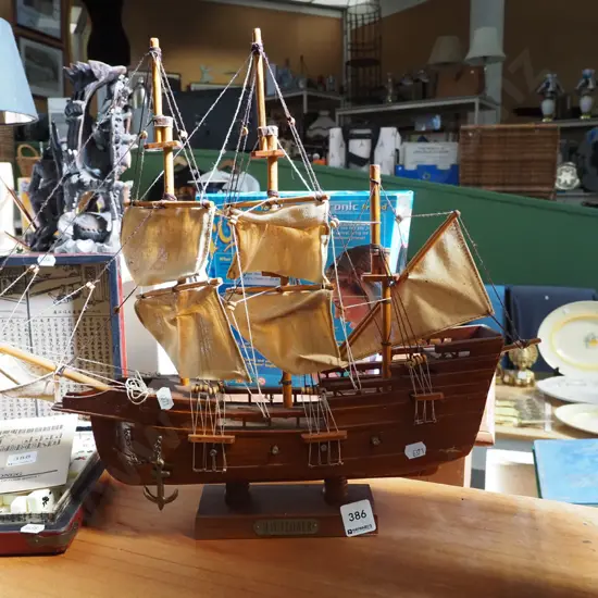 wooden model of the May Flower H420