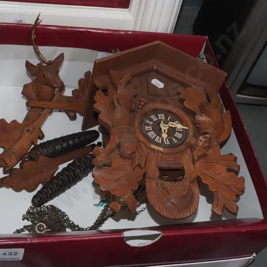 wall mount cuckoo clock - As Is No Returns