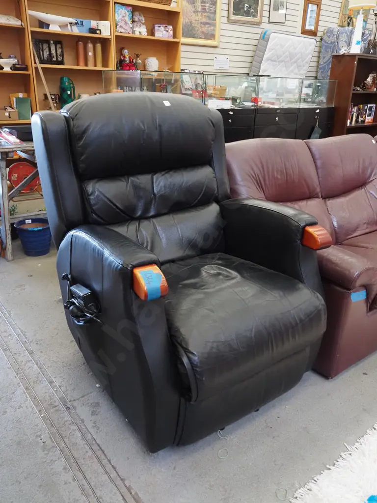 black leather and wood electric reclining armchair Image 1++