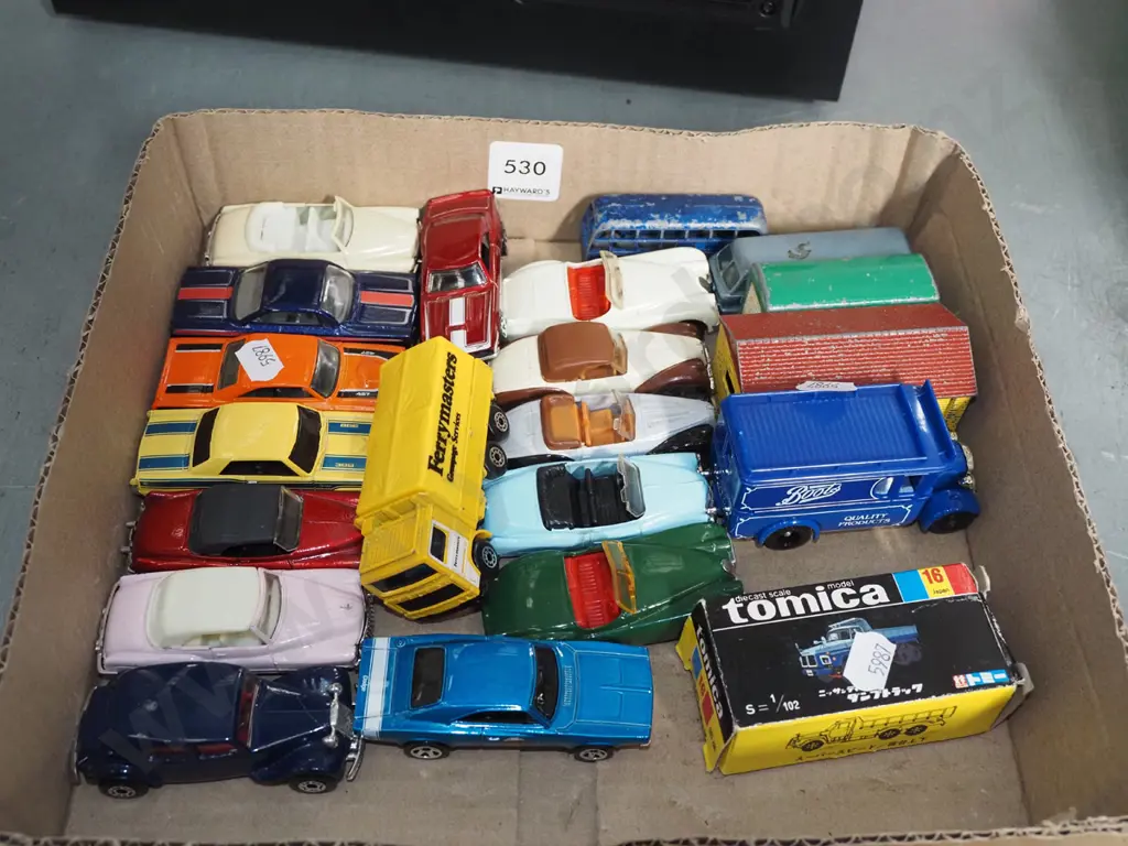 box of model vehicles Image 1++