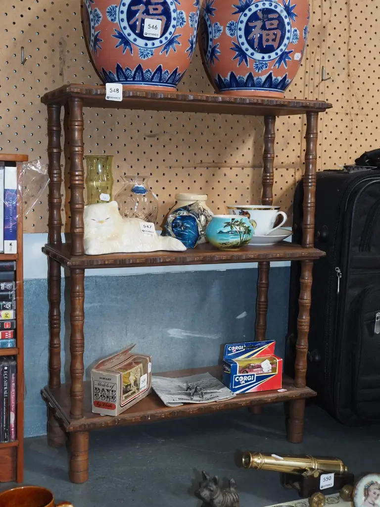 small wooden what not H610 Image 1++