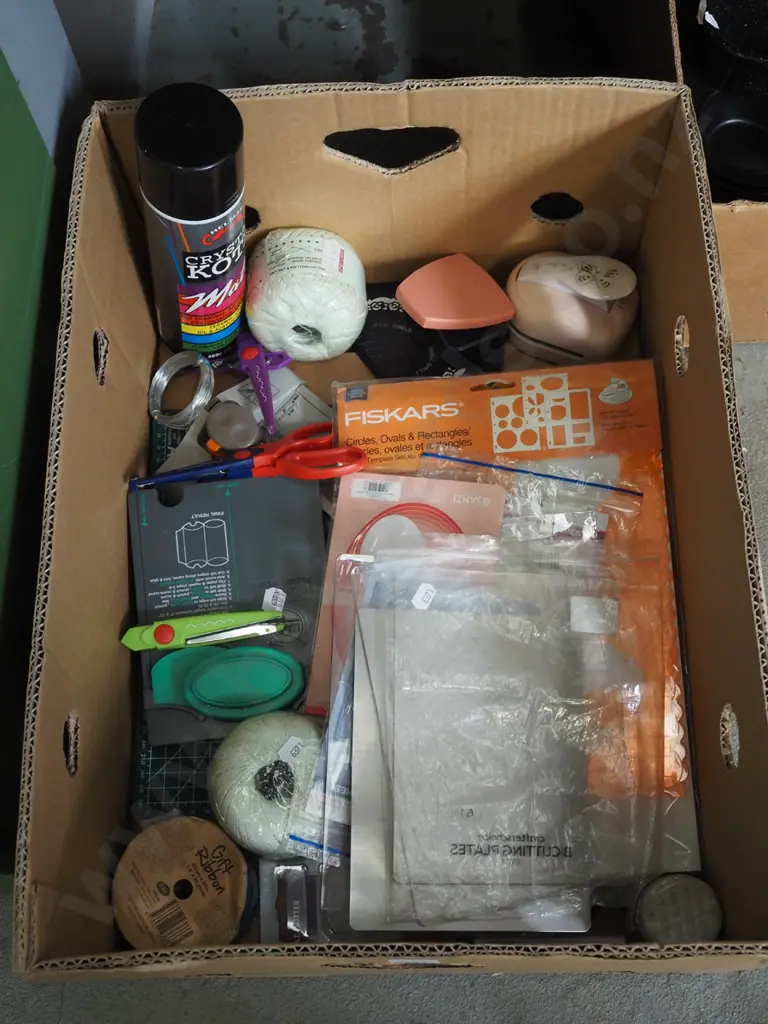 box; string, craft supplies, spray paint etc Image 1++