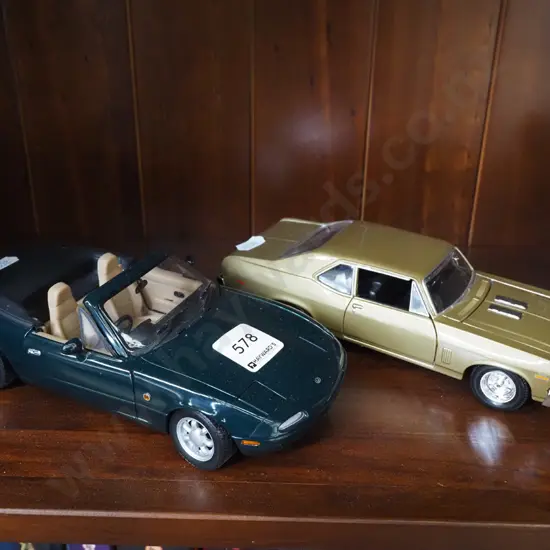 2x diecast model vehicles