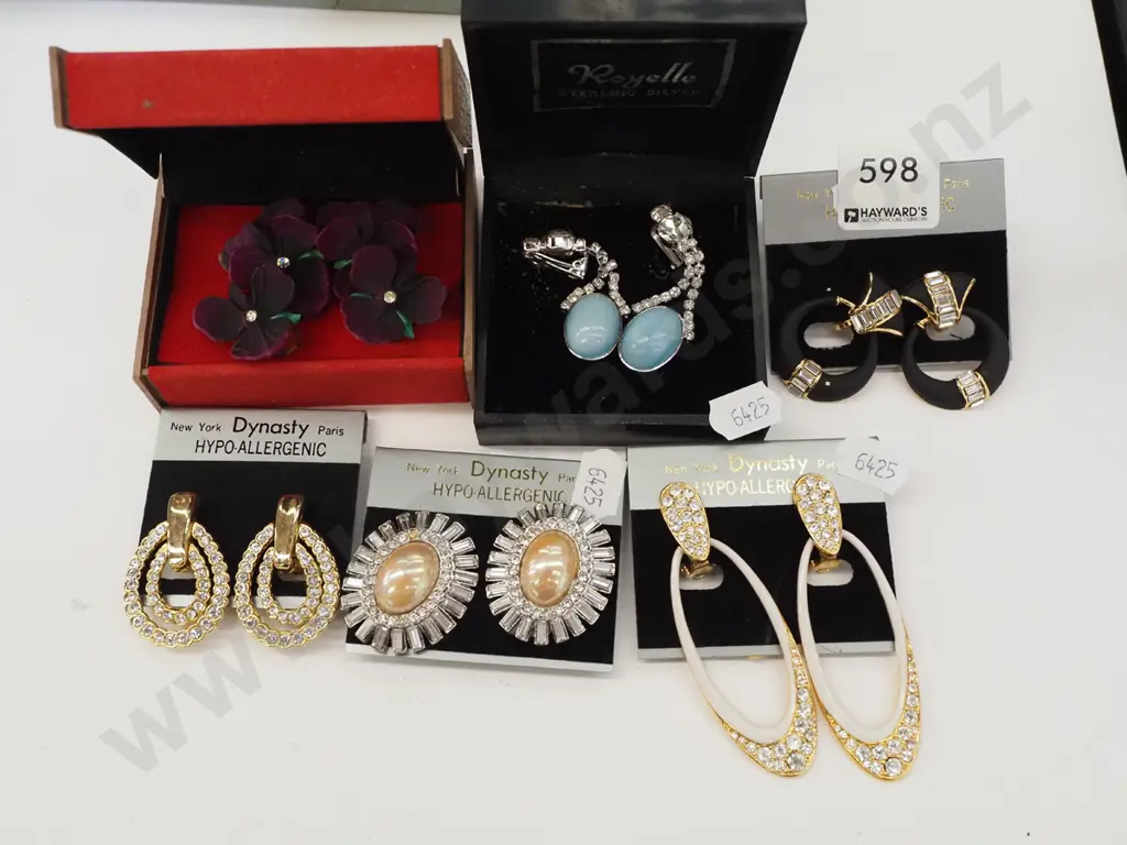 various clip on earrings Image 1++