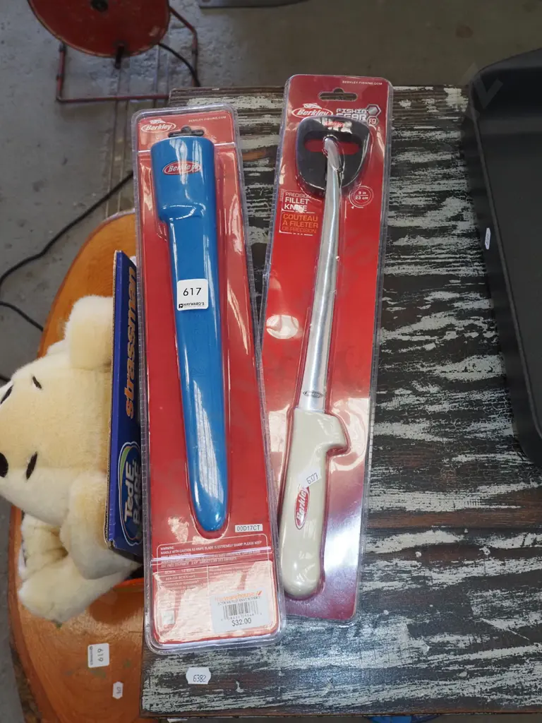 2x fishing filleting knives  Image 1++