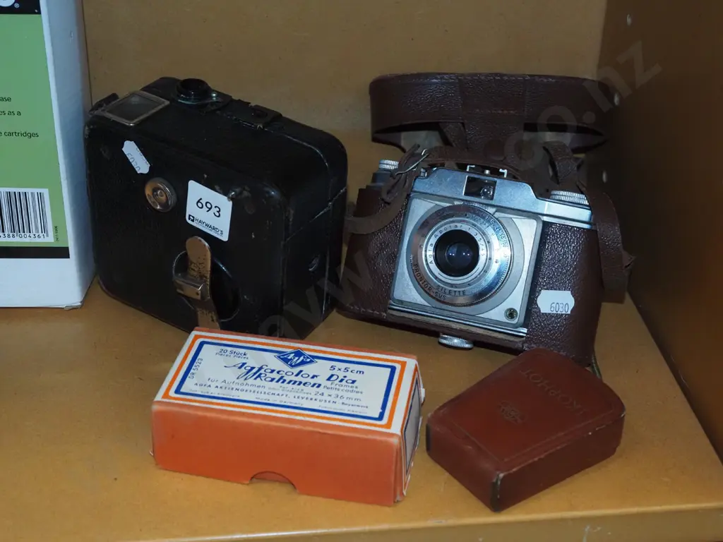 8mm cine camera, 35mm film camera Image 1++