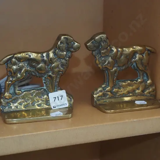 2x brass dog themed bookends
