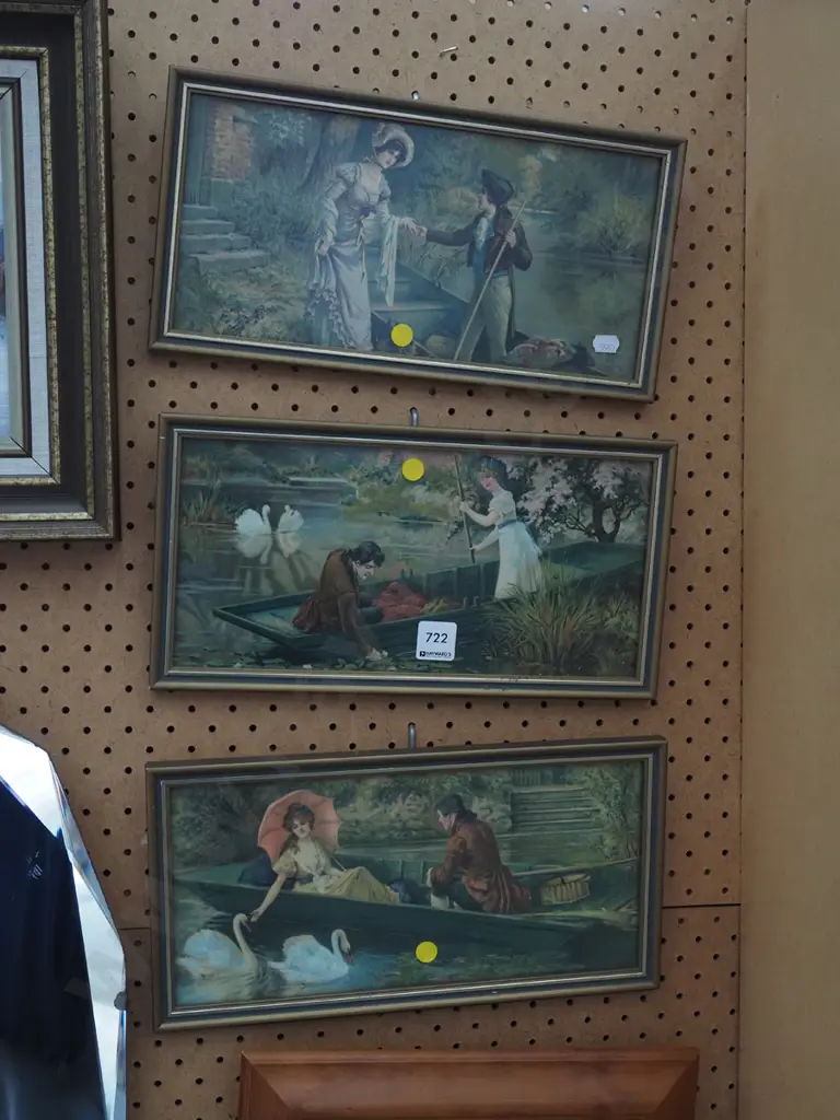 3x punting prints - yellow dots Image 1++