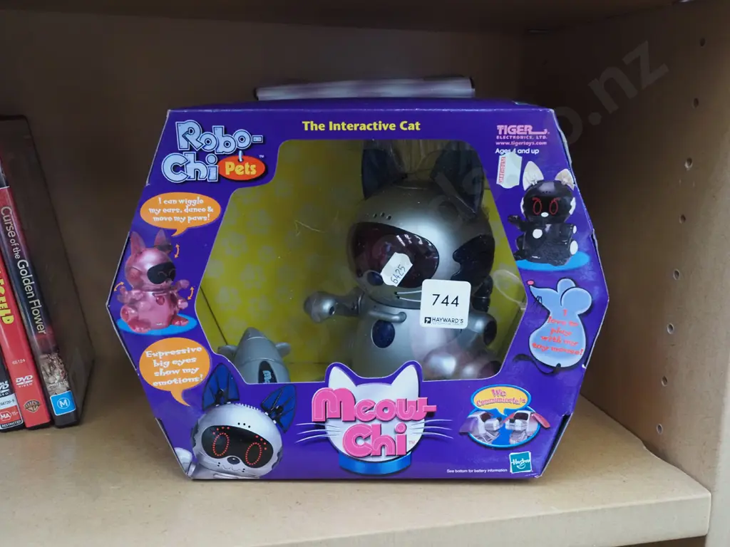 boxed as new Meow Chi Robo pet Image 1++